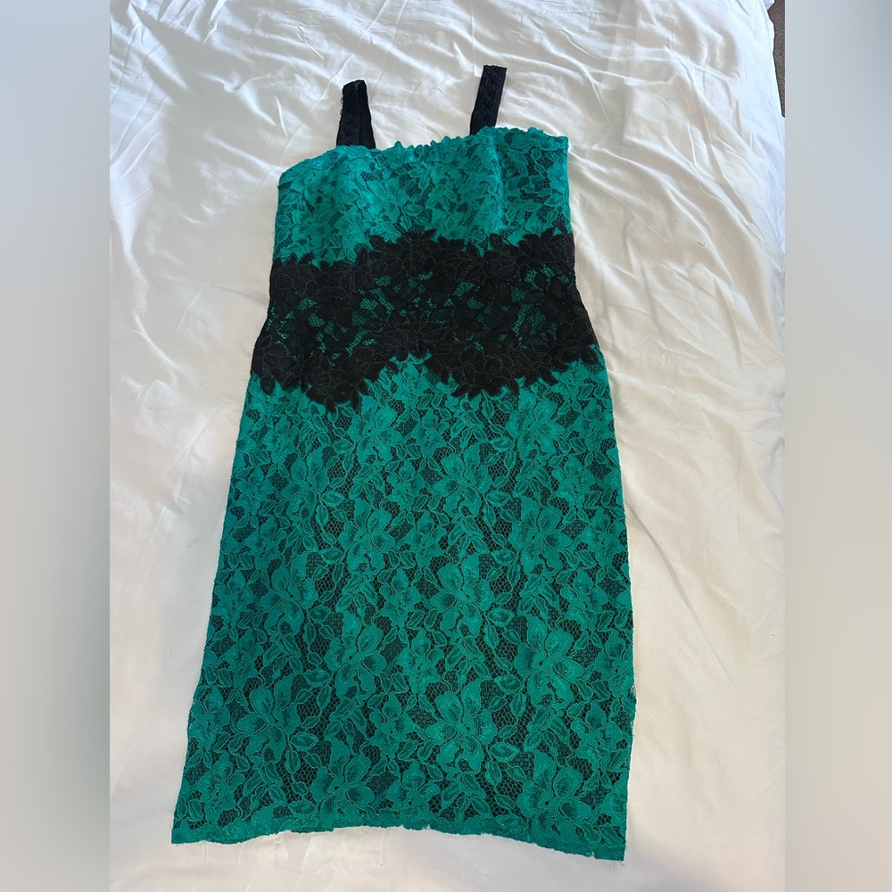 Tadashi shoji dress 😍